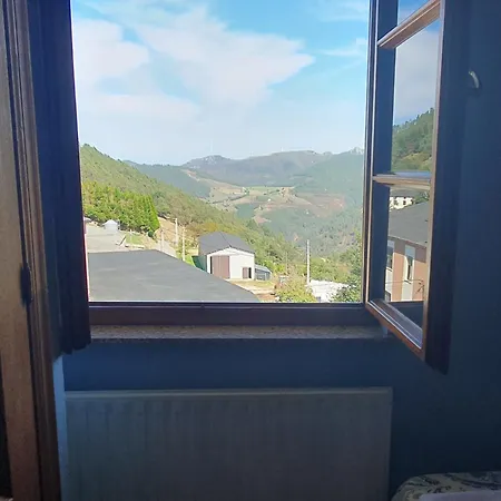 Nito 招待所 Villayón